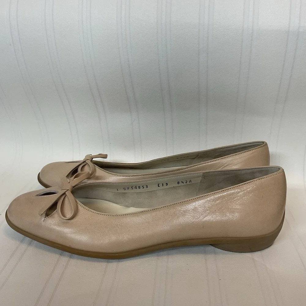 Salvatore Ferragamo‎ Tan Bisque Leather Ballet Flats w Bow Size 8,5AA